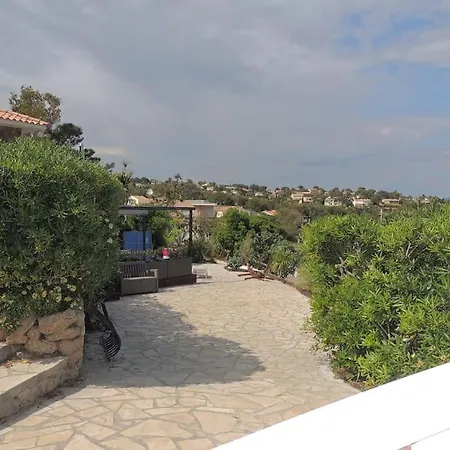 T3 Vue Avec Grande Terrasse Et Parking *