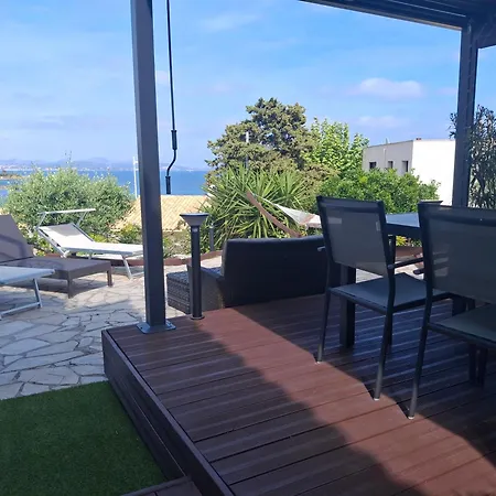 T3 Vue Avec Grande Terrasse Et Parking *