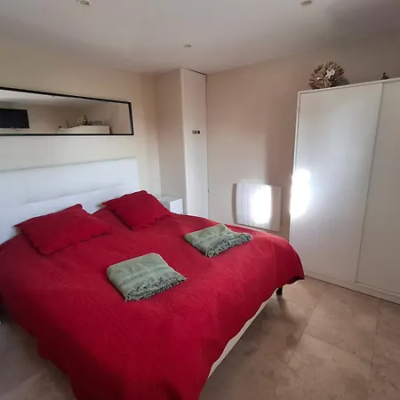Apartment T3 Vue Avec Grande Terrasse Et Parking *